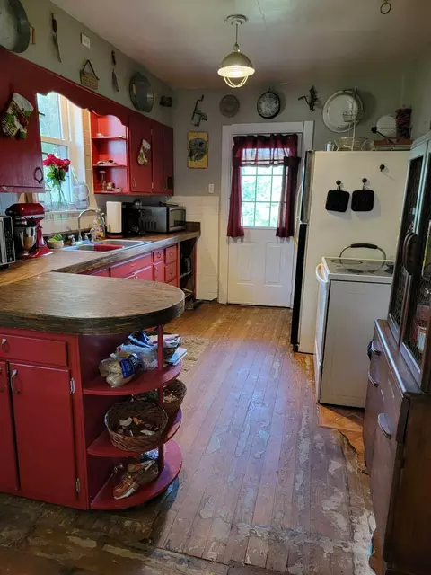 Kitchen - 159 E Walnut St, Mount Olivet, KY 41064 photo 3 of 4