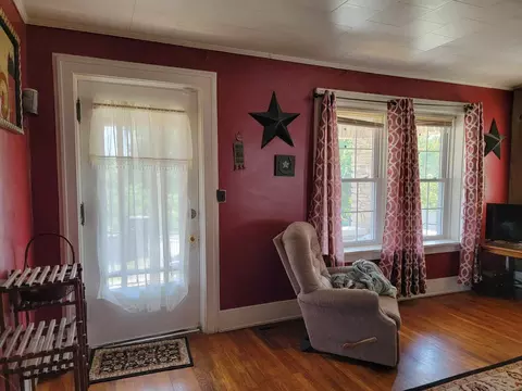 Entry Way - 159 E Walnut St, Mount Olivet, KY 41064 photo 1 of 4