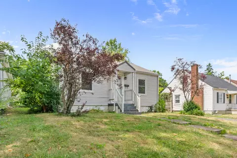 1021 Meadow Ln, Lexington, KY 40505