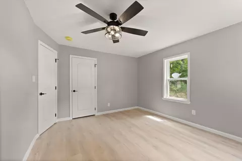 Bedroom - 1018 W 4th St, Corbin, KY 40701 photo 7 of 10