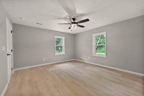 Bedroom - 1018 W 4th St, Corbin, KY 40701 photo 1 of 10