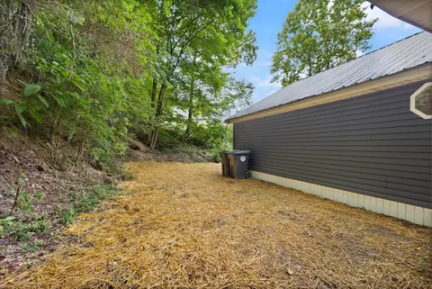 Exterior - 1018 W 4th St, Corbin, KY 40701 photo 3 of 7