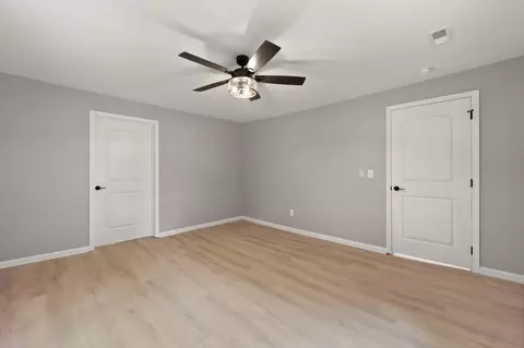 Bedroom - 1018 W 4th St, Corbin, KY 40701 photo 6 of 10