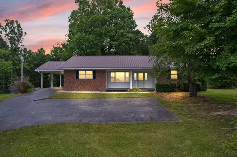 342 Golf Course Rd, Beattyville, KY 41311