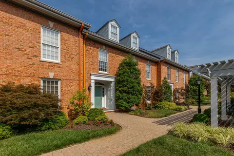 16 Charleston Greene # A, Danville, KY 40422