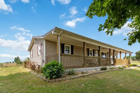 1060 Poplar Grove Rd, Brodhead, KY 40409