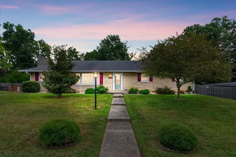 1609 Auburn Dr, Lexington, KY 40505