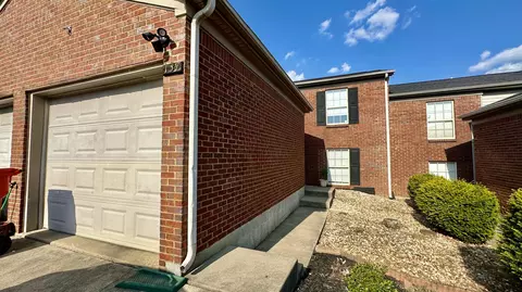 137 May Ct, Nicholasville, KY 40356