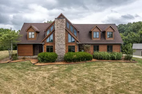 105 Lovers Leap Rd, Lawrenceburg, KY 40342
