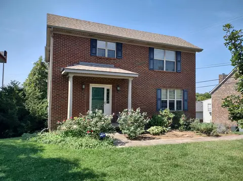 2028 Twain Ridge Dr, Lexington, KY 40514