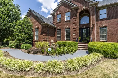 1405 Tuscany Ln, Lexington, KY 40513