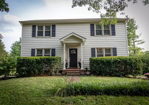 1788 Farmview Dr, Lexington, KY 40515
