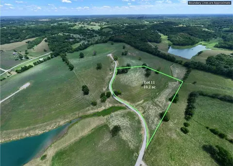 434 Creekside Farms Dr, Cynthiana, KY 41031