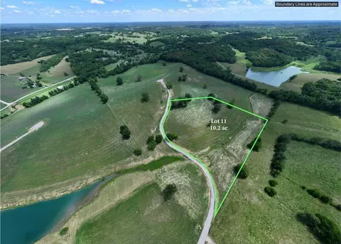 434 Creekside Farms Dr, Cynthiana, KY 41031