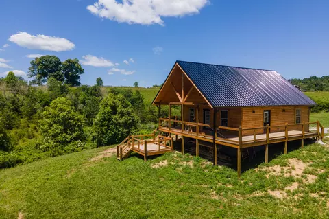 94 Whitetail Ln, Rogers, KY 41365