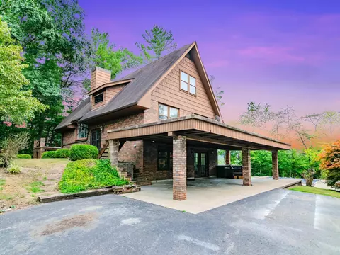 110 Dry Ridge Rd, Irvine, KY 40336