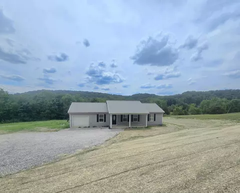 Exterior - 2427 Lambert Rd, Berea, KY 40403 photo 3 of 7