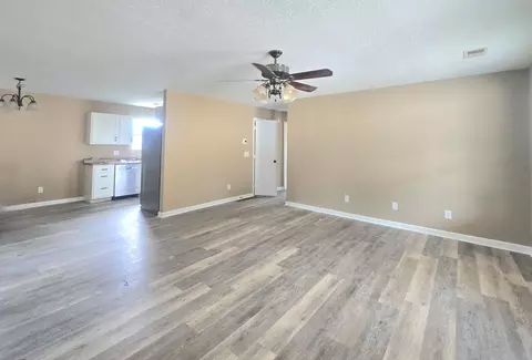 Living - 2427 Lambert Rd, Berea, KY 40403 photo 1 of 2
