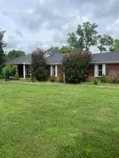 220 Wicker Rd, Russell Springs, KY 42642