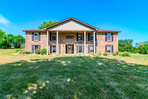 265 Million Ln, Versailles, KY 40383