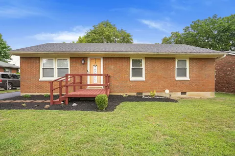 144 Emerson Dr, Versailles, KY 40383
