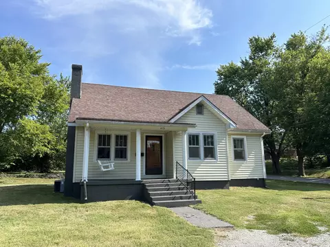 413 E Third St, Perryville, KY 40468