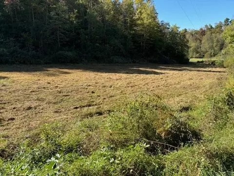 1 Mayers Rd, Booneville, KY 41311