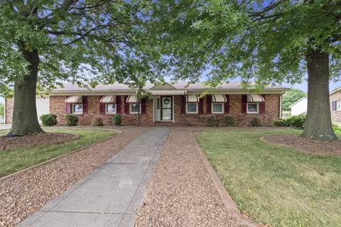 116 Paddock Dr, Versailles, KY 40383