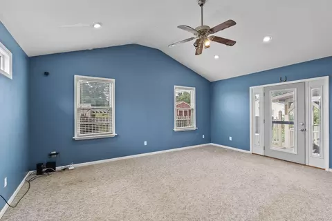 Living - 116 Paddock Dr, Versailles, KY 40383 photo 6 of 6