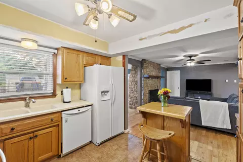 Kitchen - 116 Paddock Dr, Versailles, KY 40383 photo 3 of 3