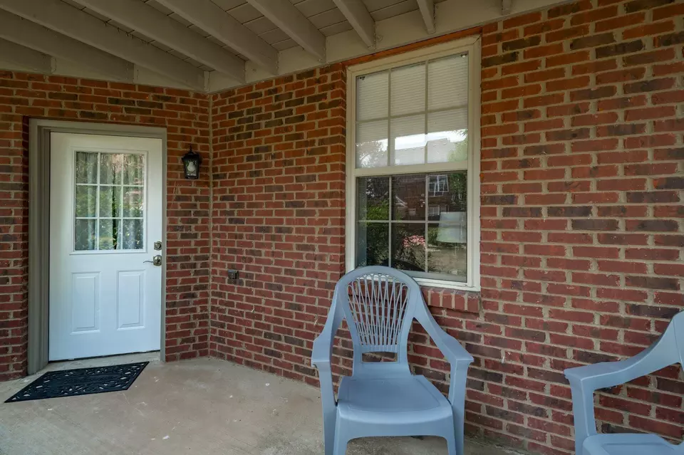 Exterior - 103 Spyglass Dr, Georgetown, KY 40324 photo 5 of 11