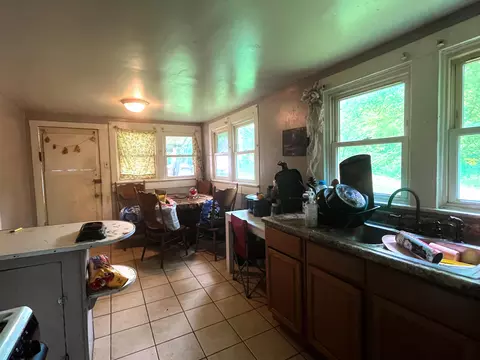 Kitchen - 95 E Cypress St, Corbin, KY 40701 photo 1 of 2