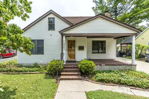 2042 Clays Mill Rd, Lexington, KY 40503