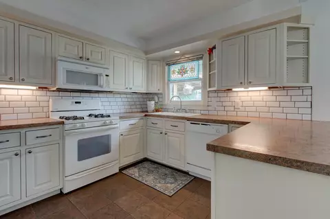 507 Pinewood Dr, Nicholasville, KY 40356