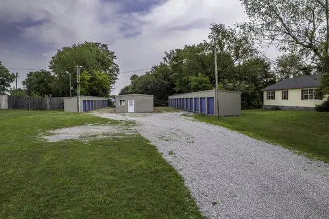 390 S Lucas St, Junction City, KY 40440