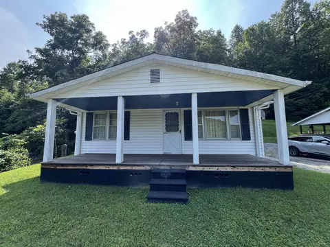 7539 Ky 223, Flat Lick, KY 40935