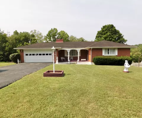 51 Dry Branch Rd, Irvine, KY 40336