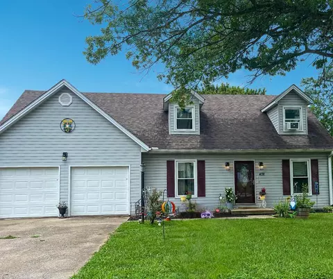 408 Skylark Dr, Winchester, KY 40391