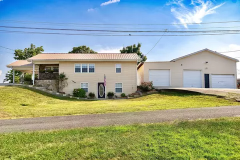9 Collins Ave, Monticello, KY 42633