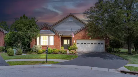 9905 Torquay Ct, Louisville, KY 40241