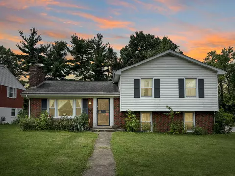 1914 Seven Pines Dr, Lexington, KY 40504