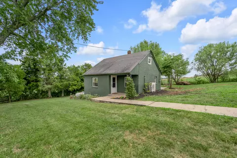 958 Pollys Bend Rd, Lancaster, KY 40444 photo 4