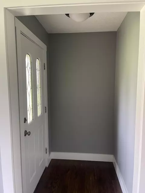 Entry Way - 111 Pineview Loop, Columbia, KY 42728 photo 1 of 3