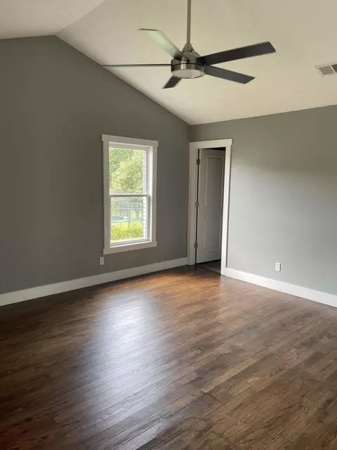Bedroom - 111 Pineview Loop, Columbia, KY 42728 photo 5 of 7