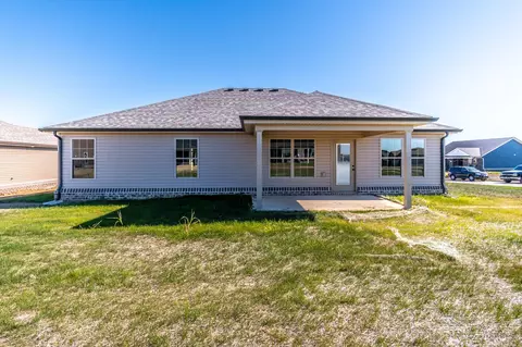 201 Brook Cv, Berea, KY 40403 photo 4