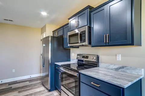 201 Brook Cv, Berea, KY 40403 photo 9