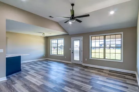 201 Brook Cv, Berea, KY 40403 photo 5