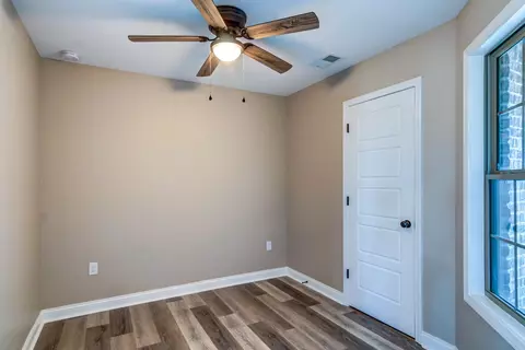 201 Brook Cv, Berea, KY 40403 photo 6