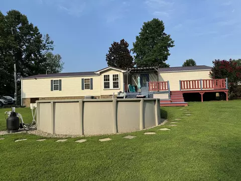 Exterior - 105 Privett Ln, Jackson, KY 41339 photo 3 of 7