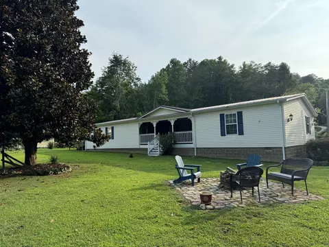 105 Privett Ln, Jackson, KY 41339
